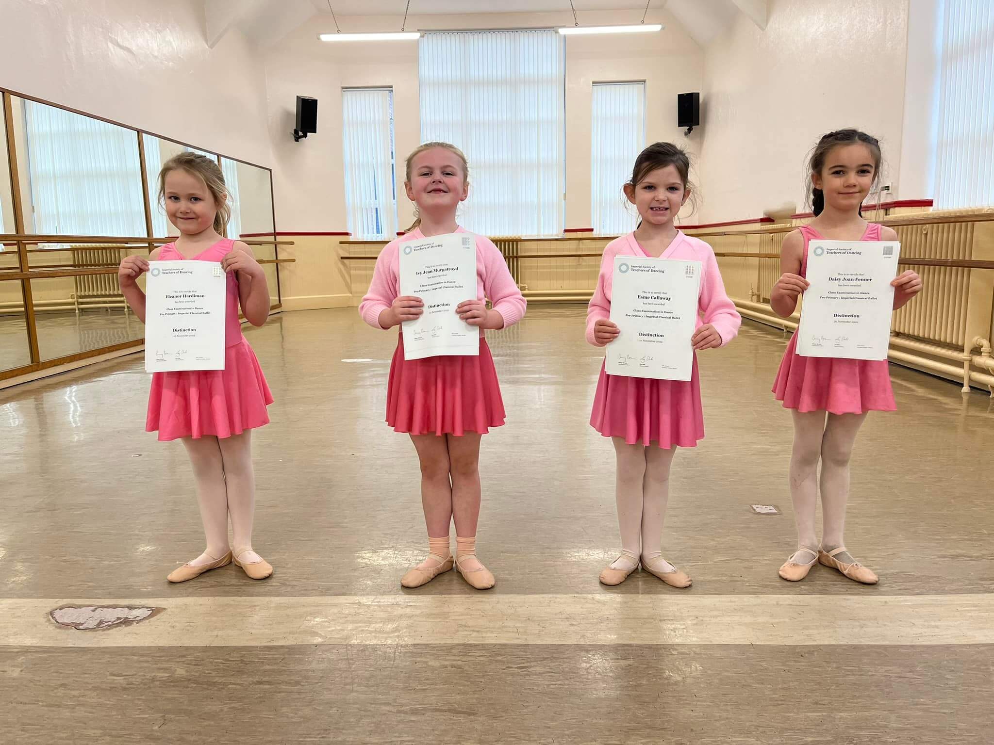 Exams Juniors with certificates